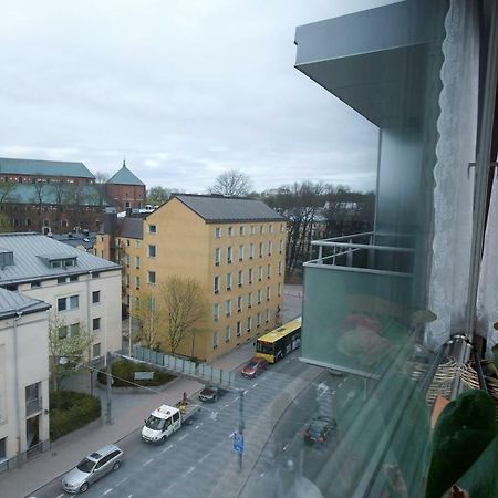 Cozy Apartment Near Turku Cathedral Church Exterior photo