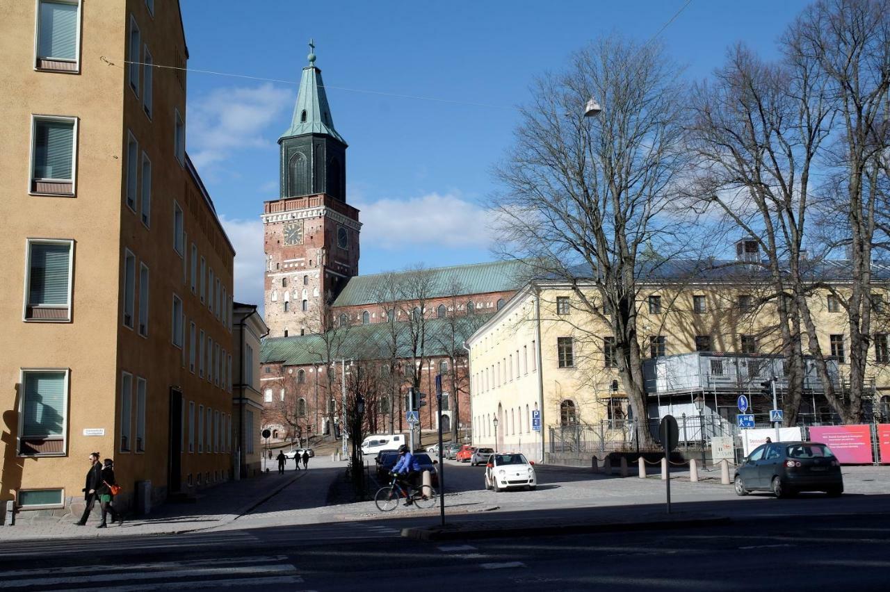 Cozy Apartment Near Turku Cathedral Church Exterior photo